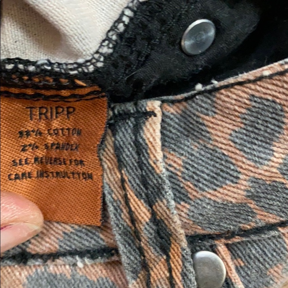 Leopard cut offs - Picture 4 of 6